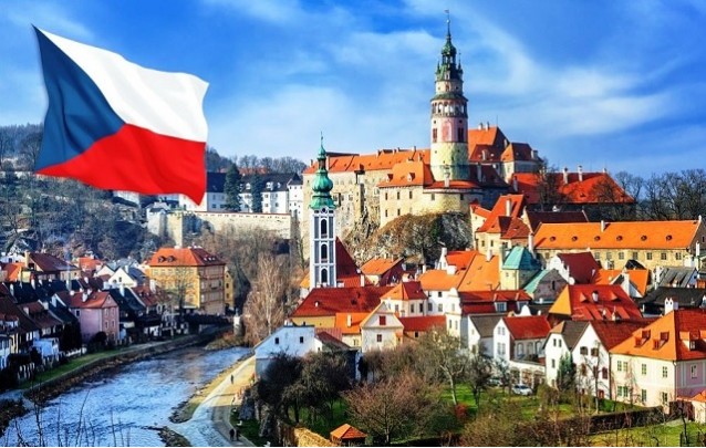 Работа в Чехии для белорусов: кем устроиться и сколько можно заработать?